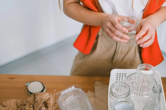 Comment préparer les biberons de son bébé pour la journée de garde ?