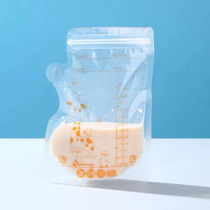 sachet conservation lait maternel remplit avec du lait